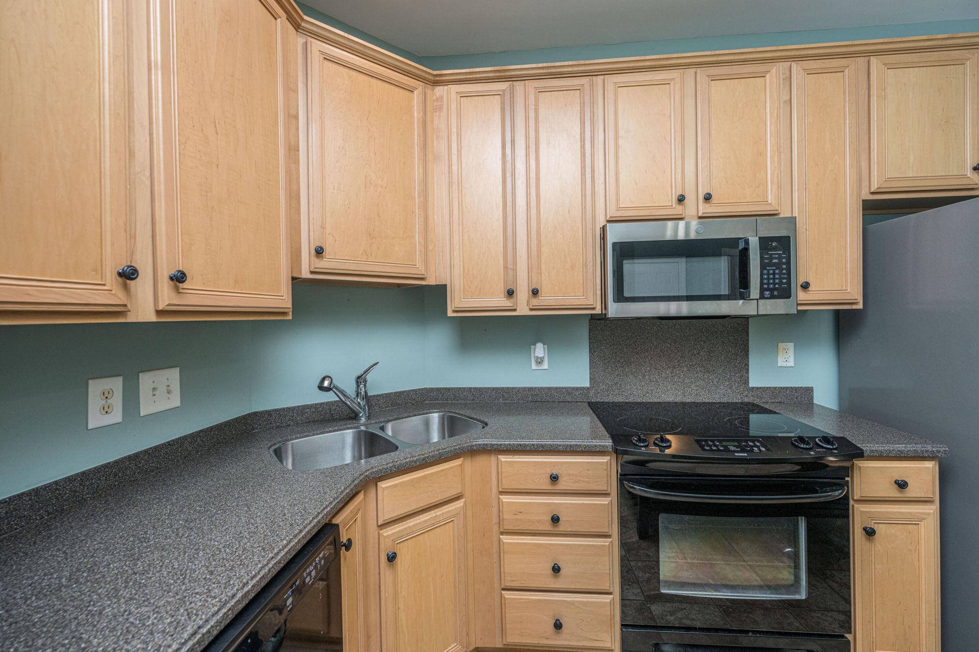 9124 Woodcreek Court Photo 14