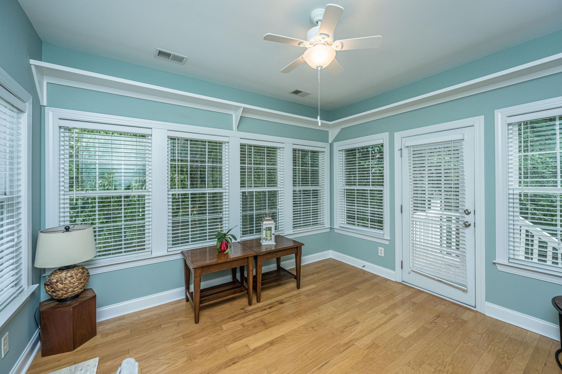 9124 Woodcreek Court Photo 17