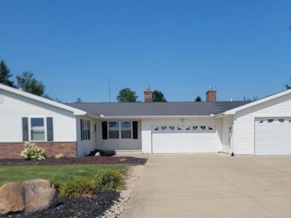 474 County Road 108, Fremont, OH 43420