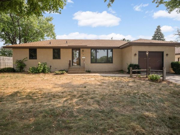 610 57th Avenue NE, Fridley, MN 55432