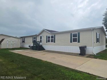 26732 Laramie Ln, Flat Rock, Mi 48134