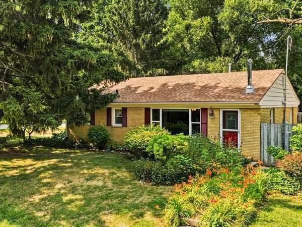 2714 Sunrise ROAD, Racine, WI 53402