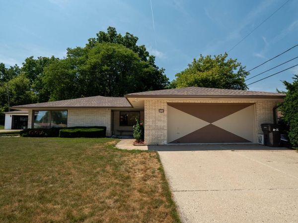1210 18th AVENUE, South Milwaukee, WI 53172