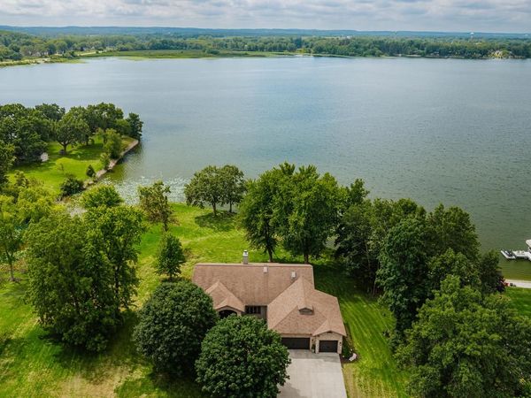 W5677 Carol COURT, Pardeeville, WI 53954