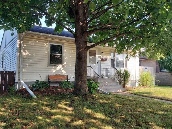 1405 15th AVENUE, South Milwaukee, WI 53172