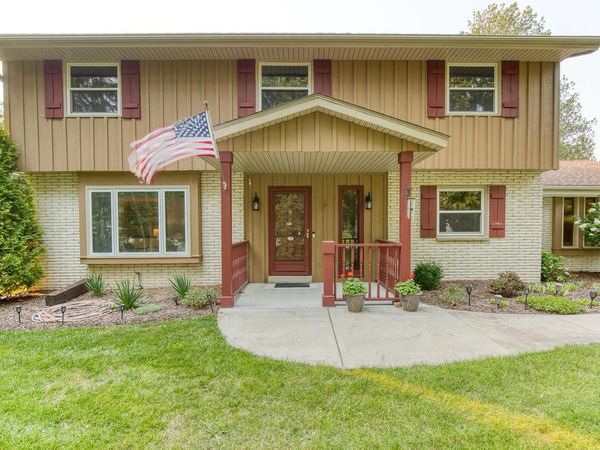 S64W12622 Tennyson LANE, Muskego, WI 53150