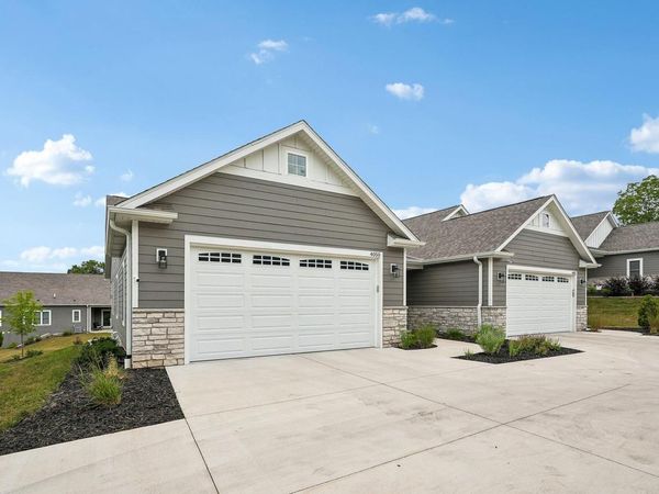 4050 S 124th STREET, Unit 201, Greenfield, WI 53228