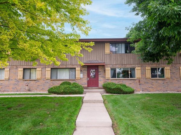 10376 W Whitnall Edge COURT, Unit 204, Franklin, WI 53132