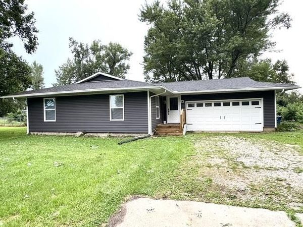 1855 N 300 East Road, Knox, IN 46534