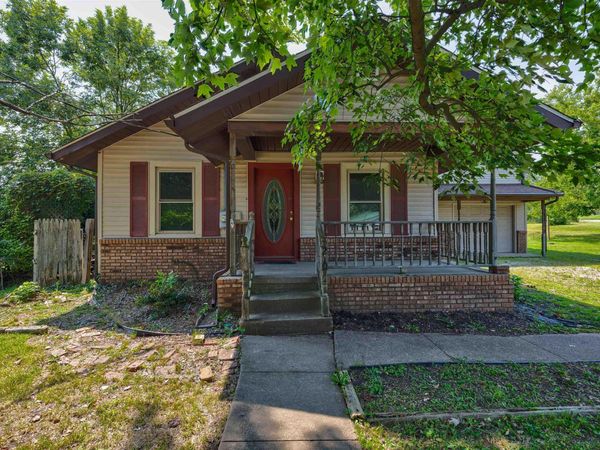 210 S East Street, Oakland City, IN 47660