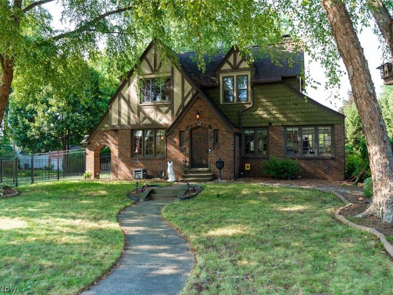 421 21st Street NW, Canton, OH 44709 Photo 2