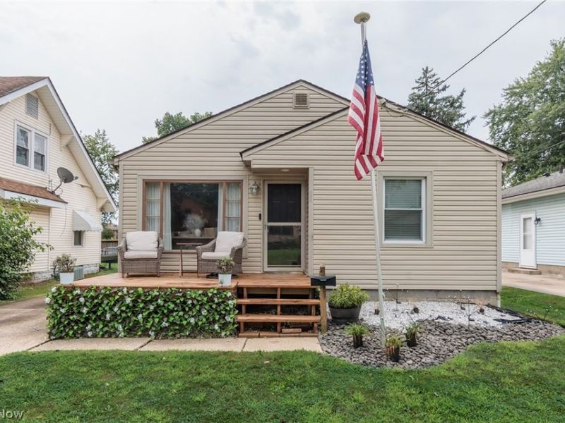88 E Catawba Avenue, Akron, OH 44301 Photo 2