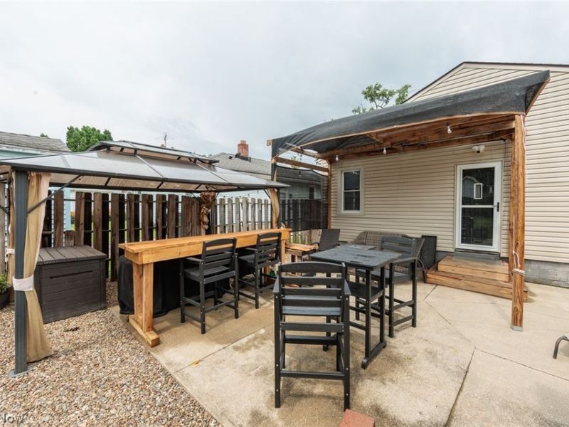 88 E Catawba Avenue, Akron, OH 44301 Photo 5