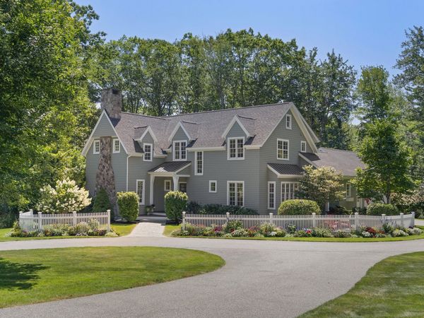 20 Washburn Drive, Kennebunkport, ME 04046