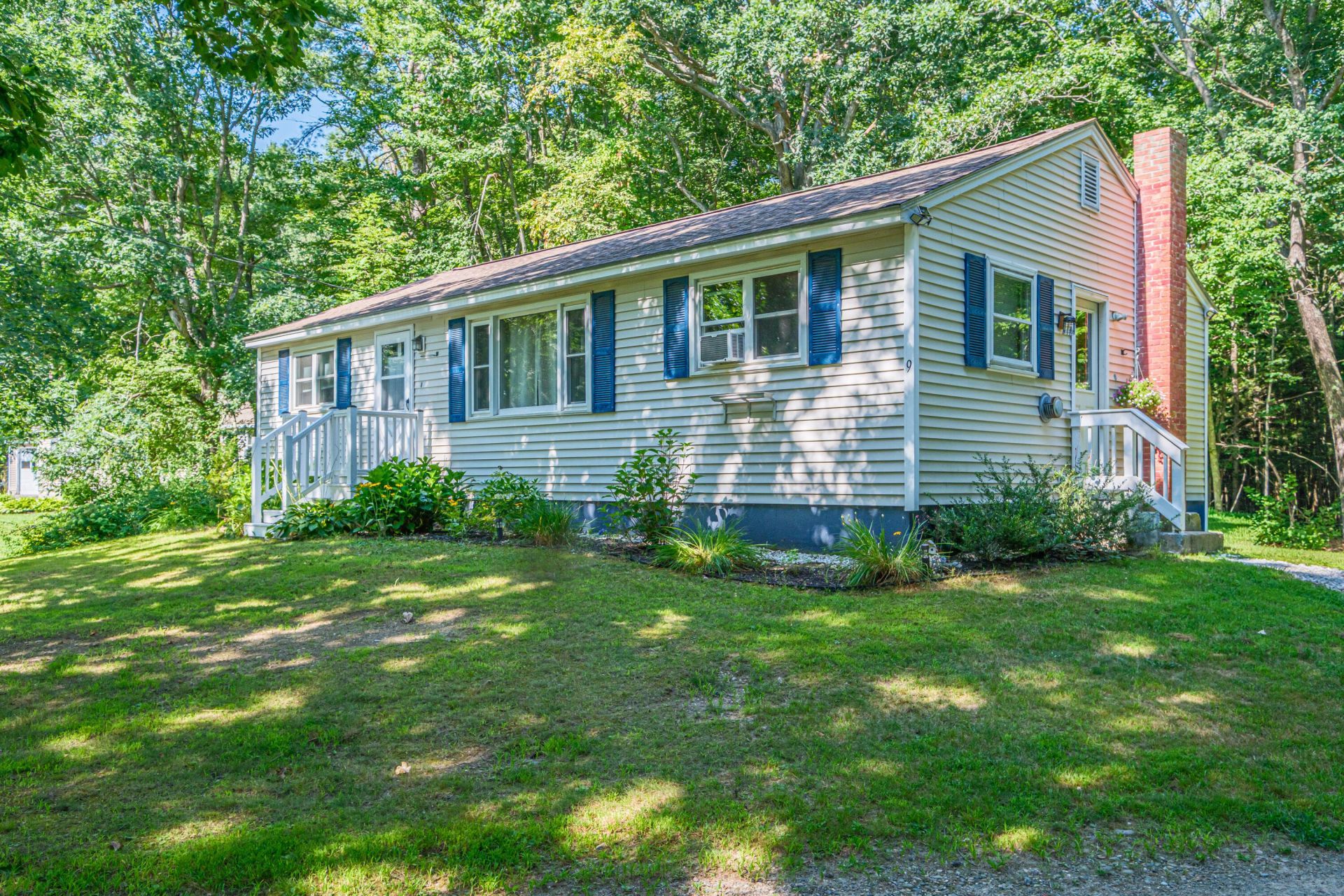 9 Pleasant Drive, Waterboro, ME 04030 Main Photo