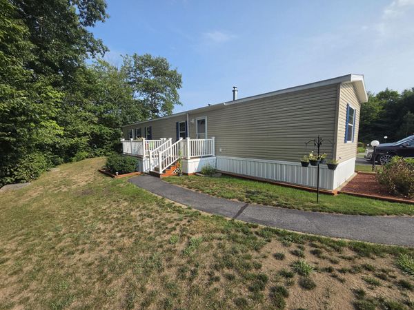 30 Hilltop Court , Turner, ME 04282