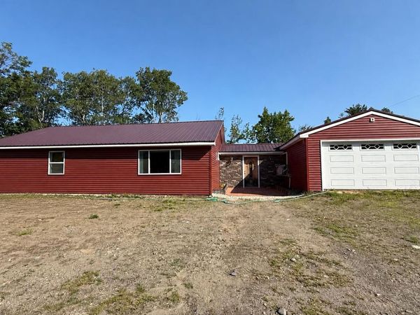 77 Line Road , Dexter, ME 04930