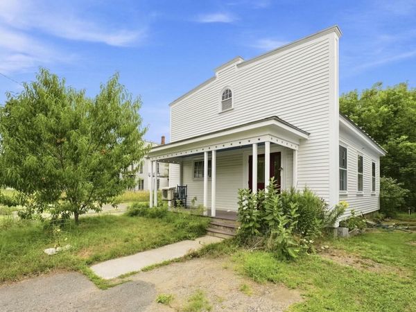 95 Main Street, Unity, ME 04988