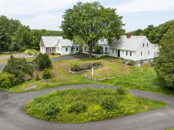 586 Back River Road , Boothbay, ME 04537