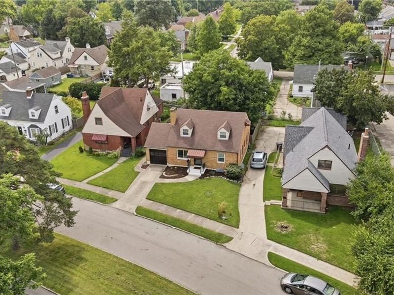 715 Broadmoor Drive, Dayton, OH 45419 Photo 2