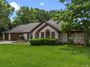 8495 Highmount Drive, Springboro, OH 45066