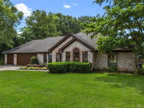 8495 Highmount Drive, Springboro, OH 45066