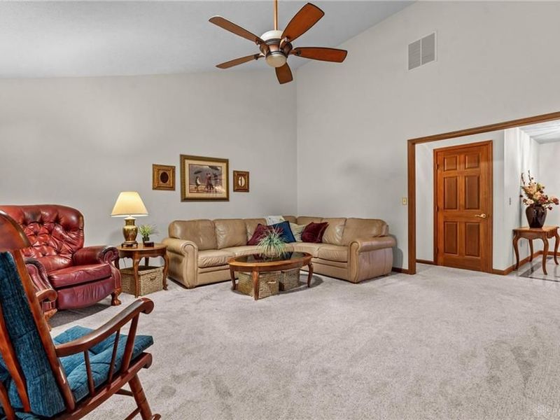 8495 Highmount Drive, Springboro, OH 45066 Photo 6