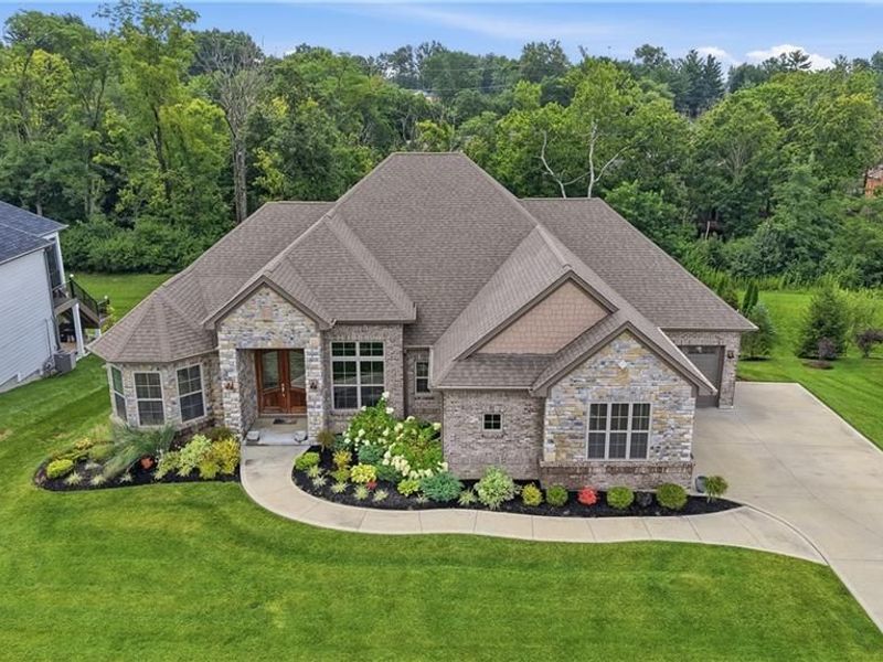 8009 Bennington Drive, West Chester, OH 45241 Photo 1