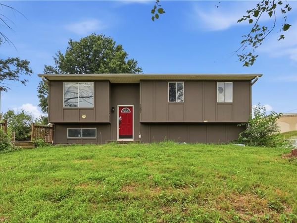 1201 S 5th Street, Atchison, KS 66002