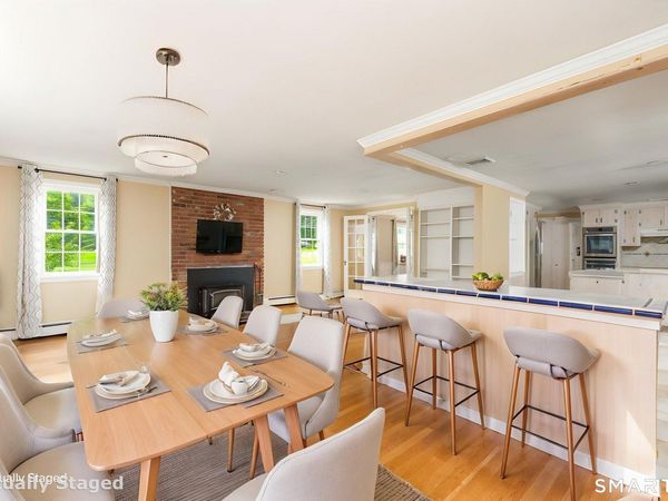 4 Lenora, Simsbury, CT 06092