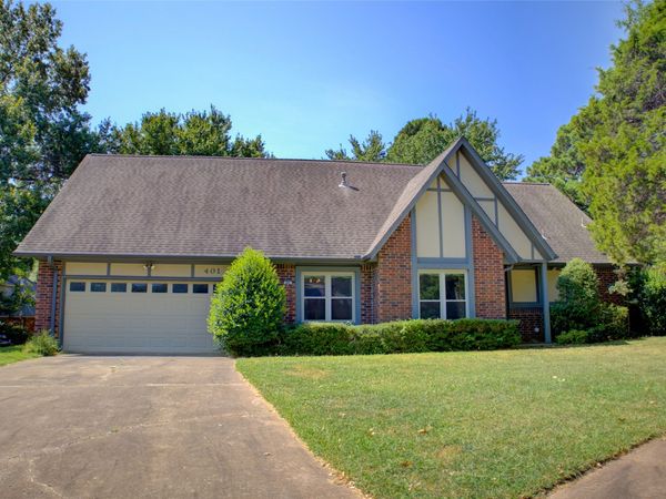 401 E Winston Court, Broken Arrow, OK 74011