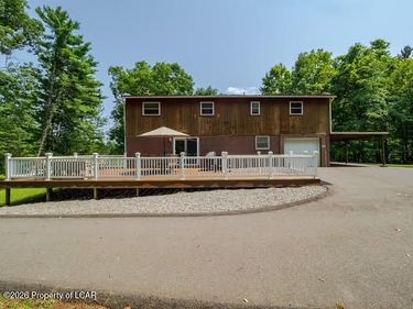 10 Hart Lane, Harveys Lake, PA 18618