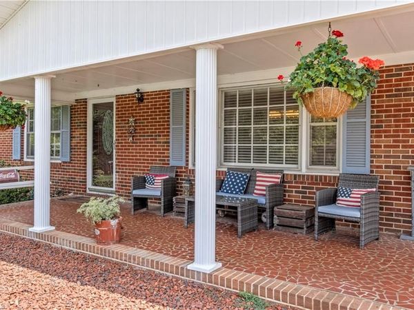 510 Gillespie Street , Dobson, NC 27017