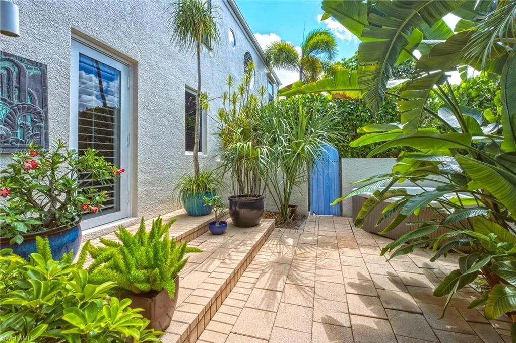 576 96th Ave N, Naples, FL 34108 Photo