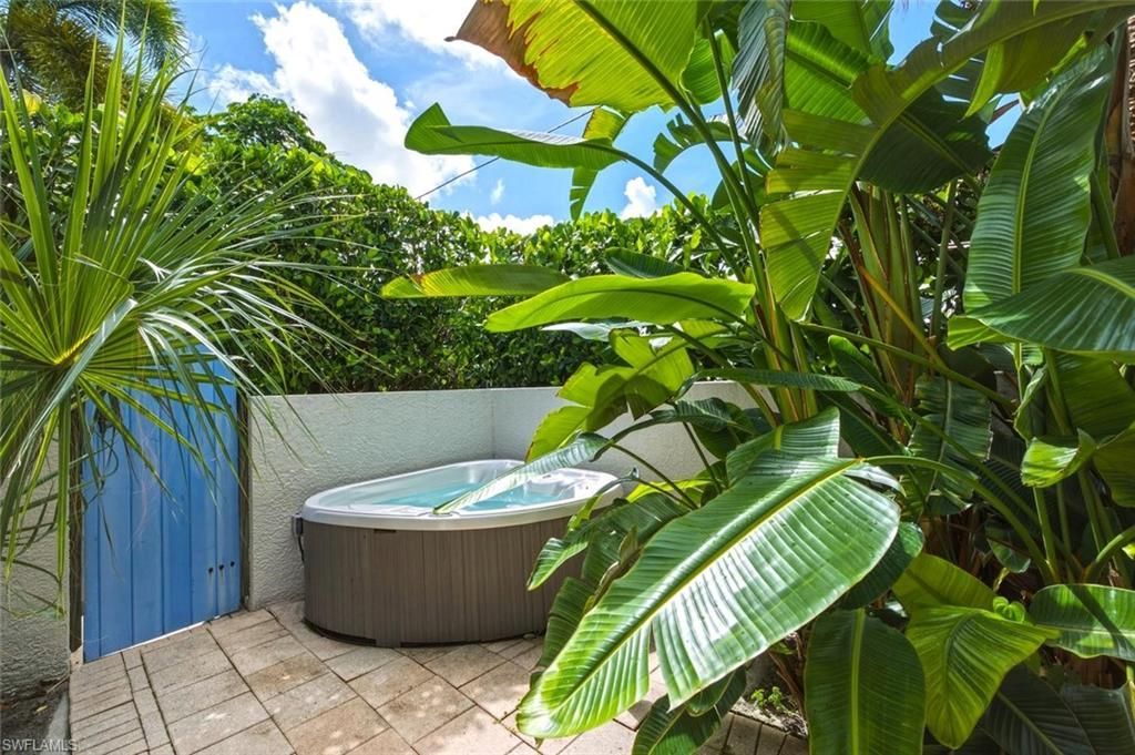 576 96th Ave N, Naples, FL 34108 Photo