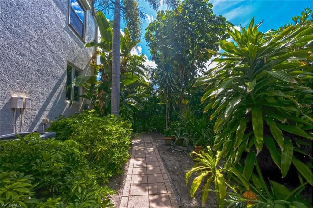 576 96th Ave N, Naples, FL 34108 Photo
