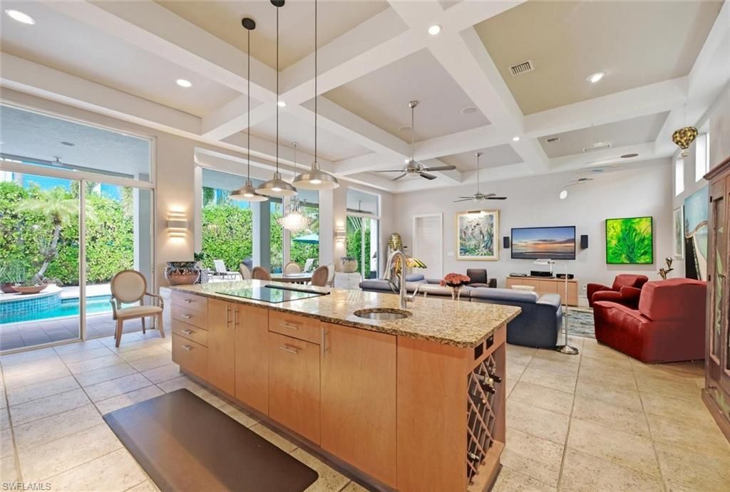 576 96th Ave N, Naples, FL 34108 Photo