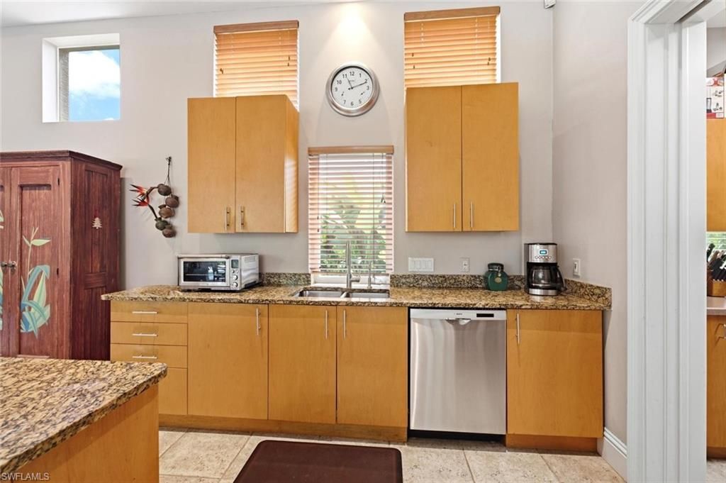 576 96th Ave N, Naples, FL 34108 Photo