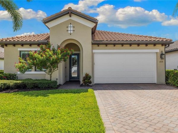 4719 Abaca CIR , NAPLES, FL 34119