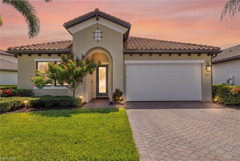 4719 Abaca Cir, Naples, FL 34119 Photo