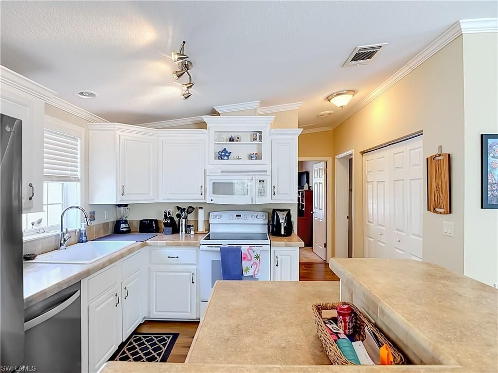 5617 Brightwood Dr. , Fort Myers, FL 33905 Photo