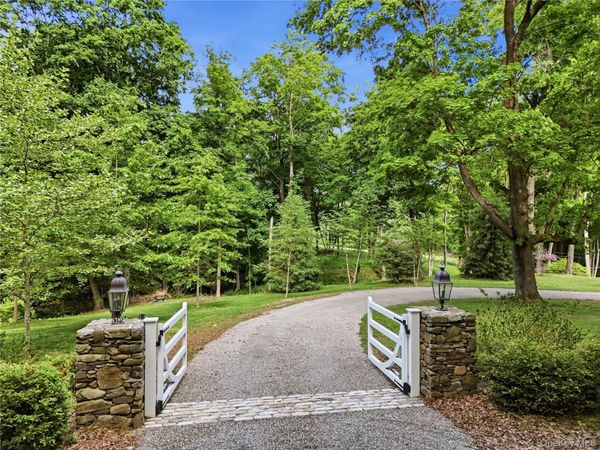 392 Old Quaker Hill Road , Pawling, NY 12564