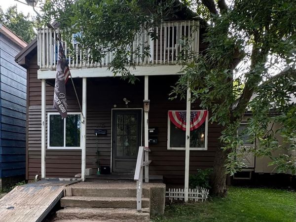 1105 16th Avenue E, Hibbing, MN 55746
