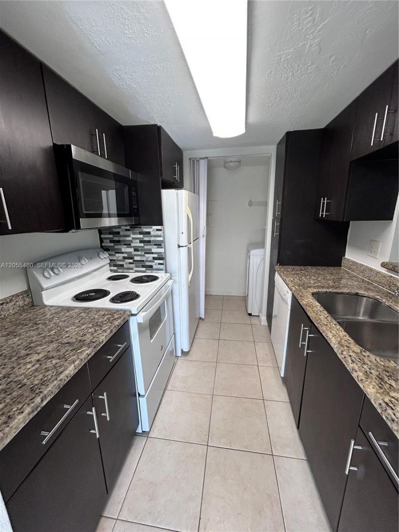 4098 N Pine Island Rd, Unit 100, Sunrise, FL 33351 Photo