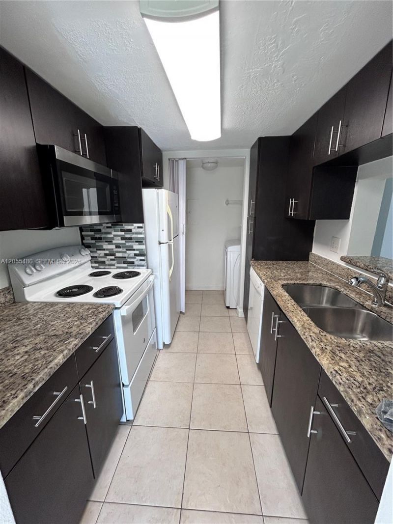 4098 N Pine Island Rd, Unit 100, Sunrise, FL 33351 Photo
