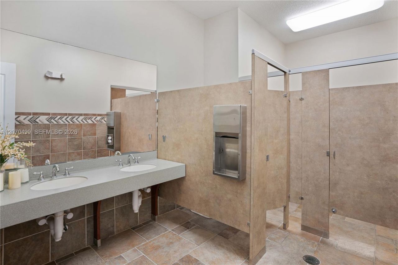 665 SW Yacht Basin Way, Stuart, FL 34997 Photo
