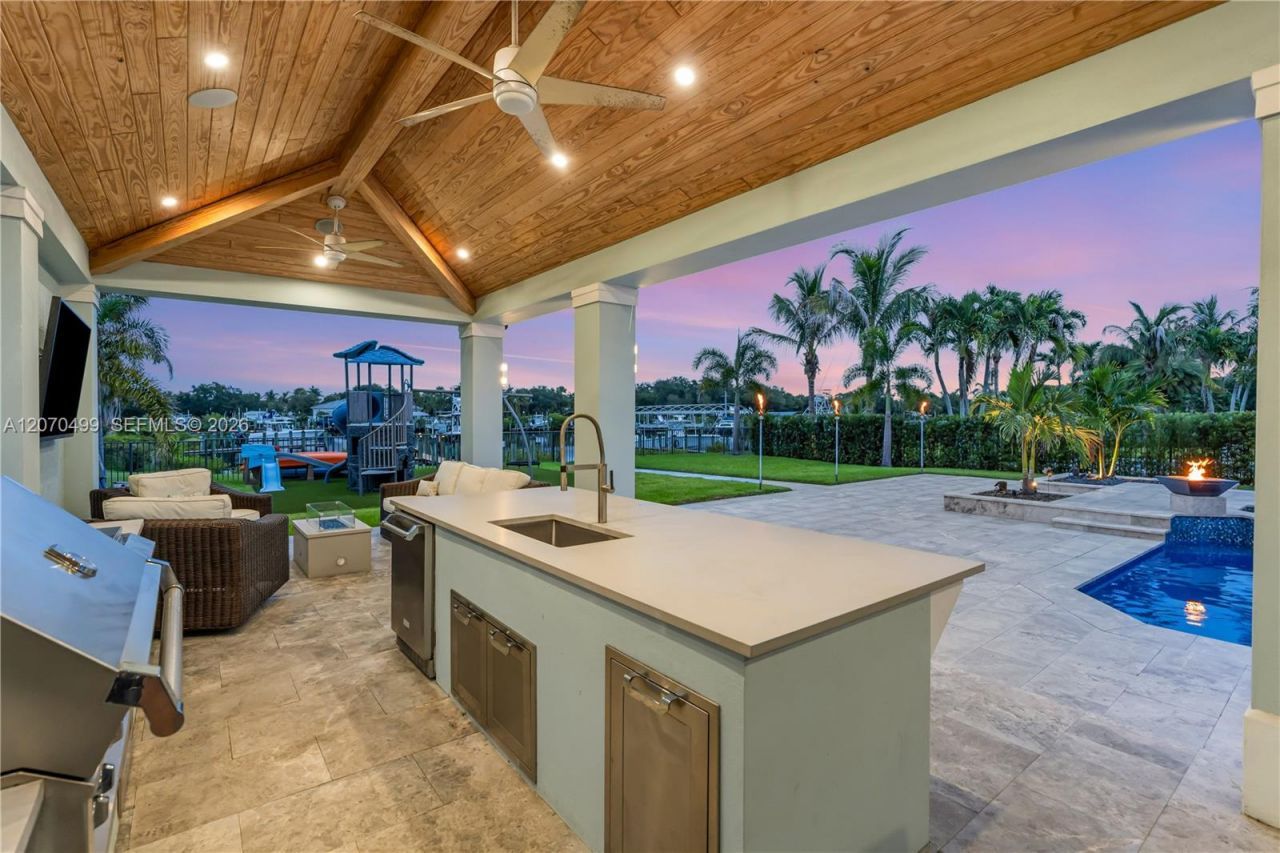 665 SW Yacht Basin Way, Stuart, FL 34997 Photo