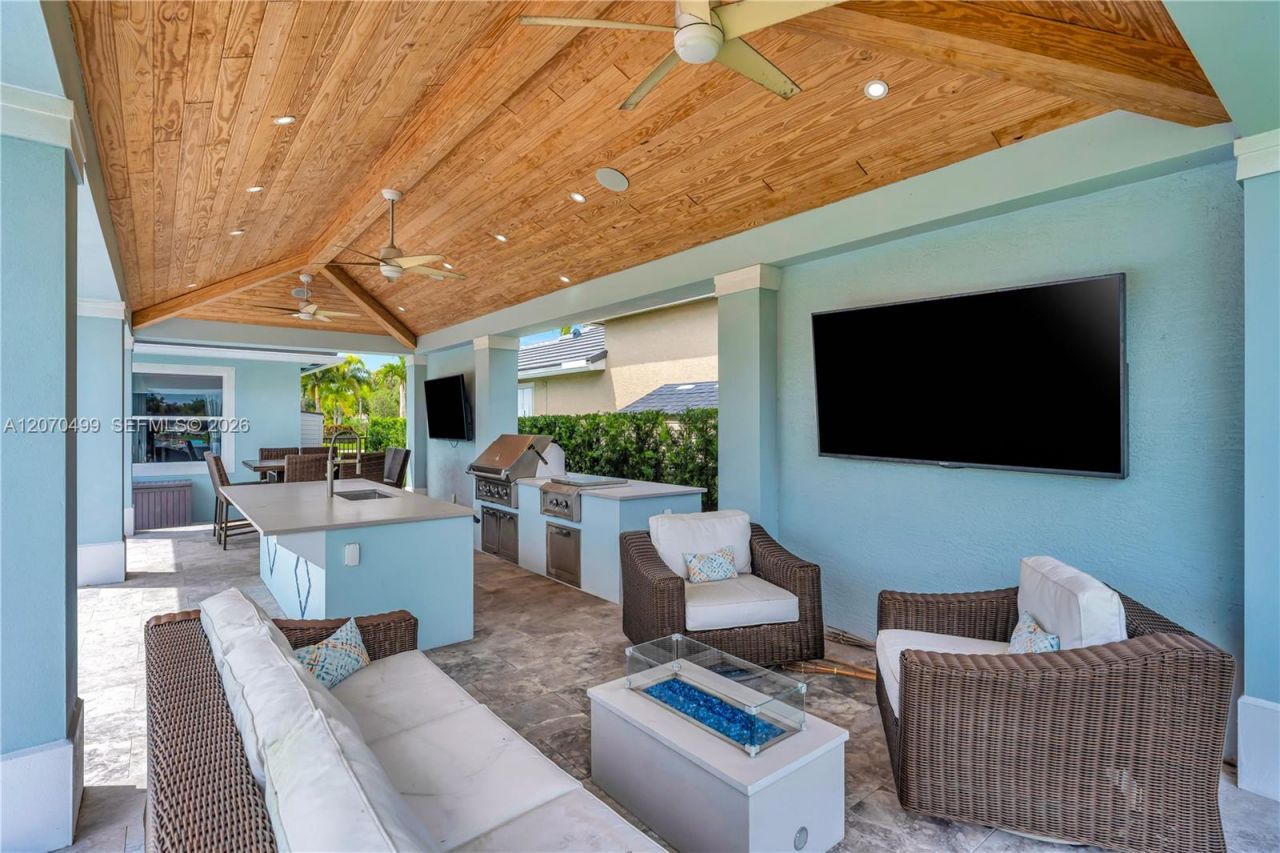 665 SW Yacht Basin Way, Stuart, FL 34997 Photo