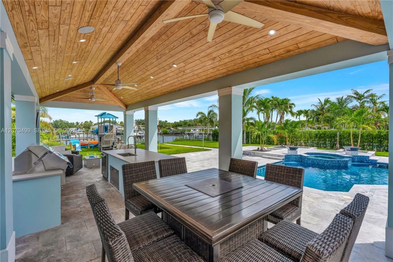 665 SW Yacht Basin Way, Stuart, FL 34997 Photo