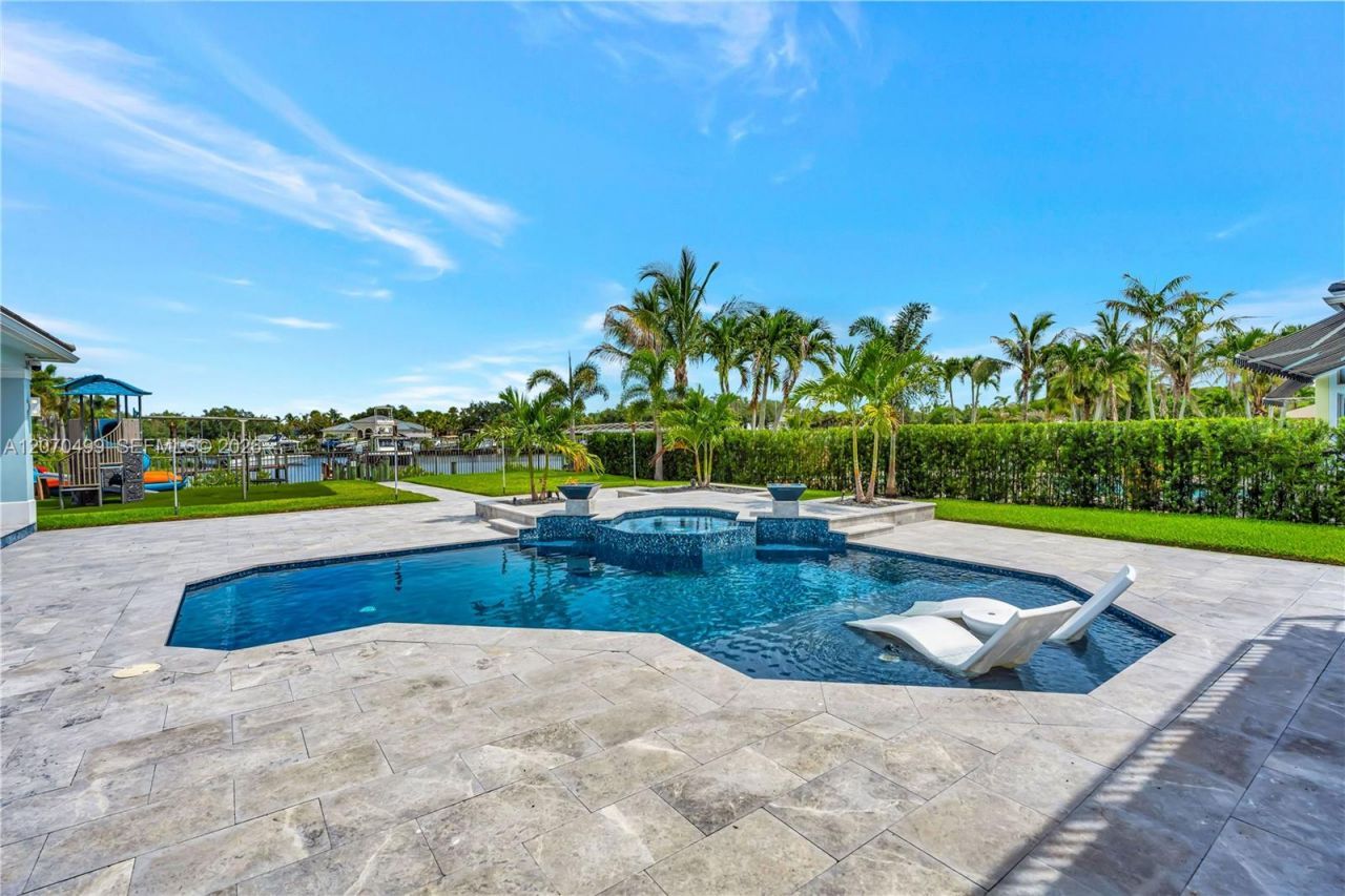 665 SW Yacht Basin Way, Stuart, FL 34997 Photo